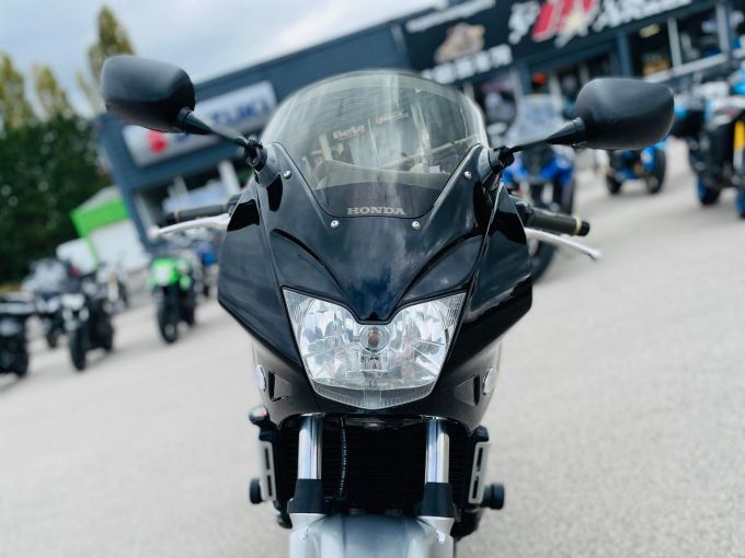 HONDA CB 600 F HORNET 4