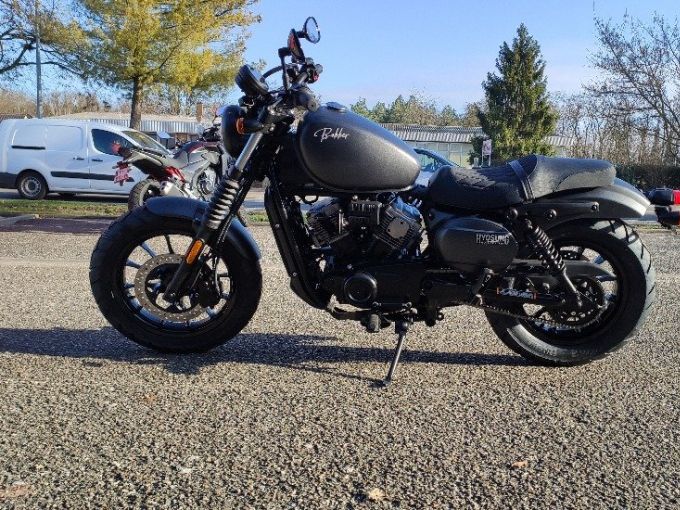 HYOSUNG 125 BOBBER 4