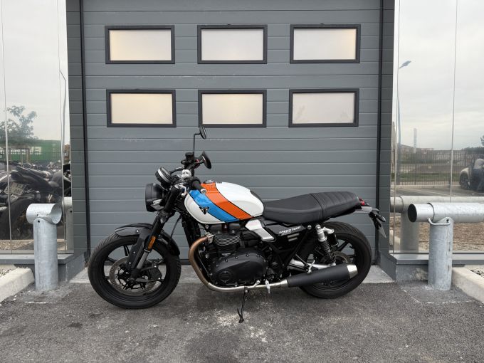 TRIUMPH SPEED TWIN 900 4
