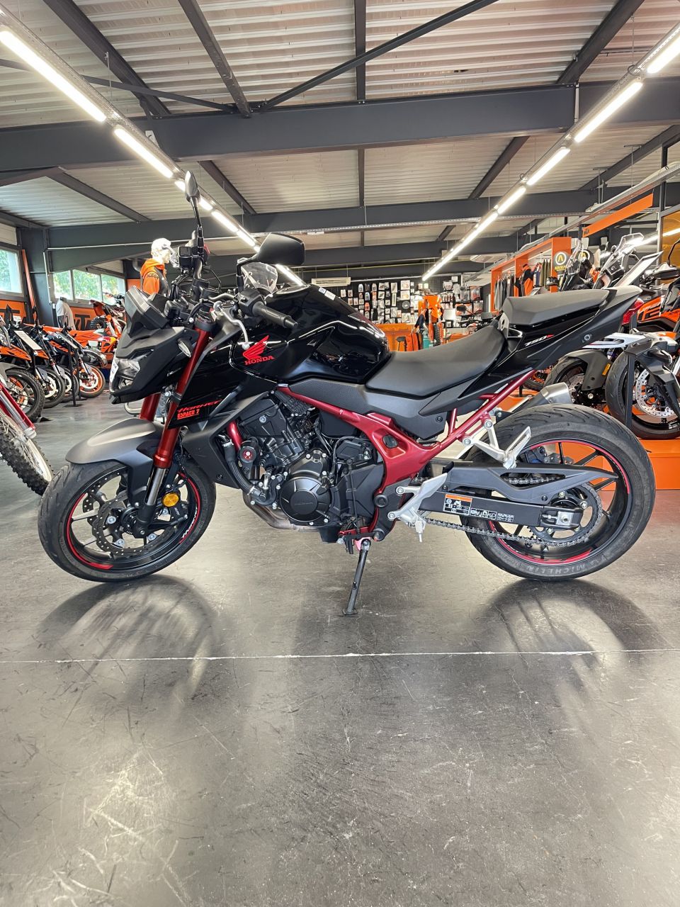 HONDA CB 750 HORNET 4