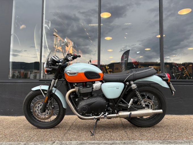 TRIUMPH BONNEVILLE T100 900 4