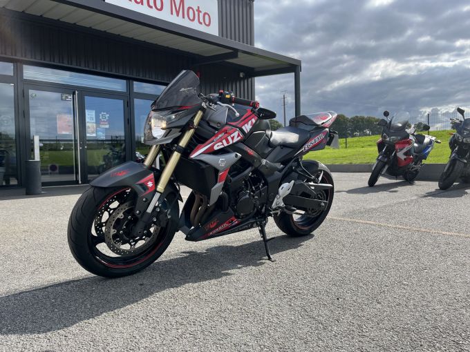 SUZUKI GSR 750 ABS 4