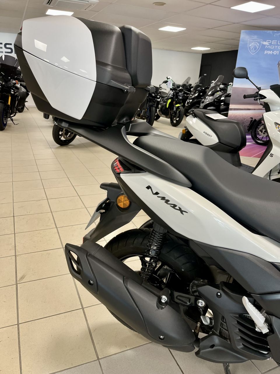YAMAHA NMAX 125 4
