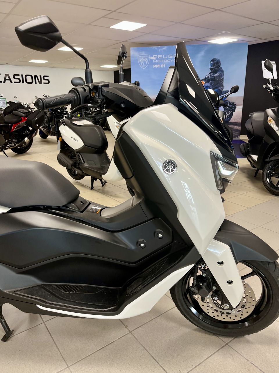 YAMAHA NMAX 125 4