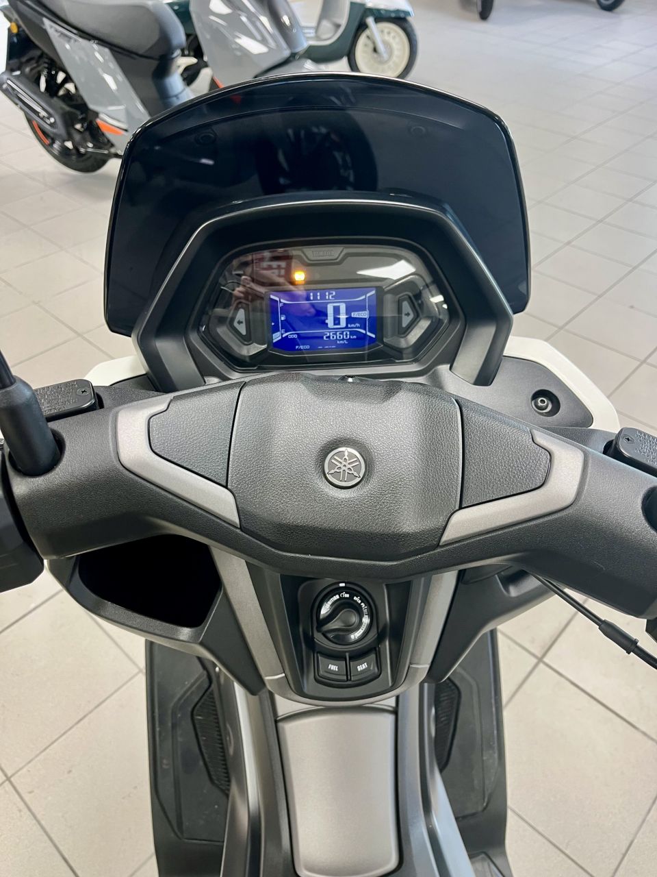 YAMAHA NMAX 125 4