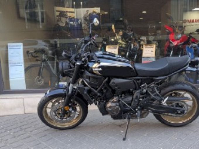 YAMAHA XSR 700 4