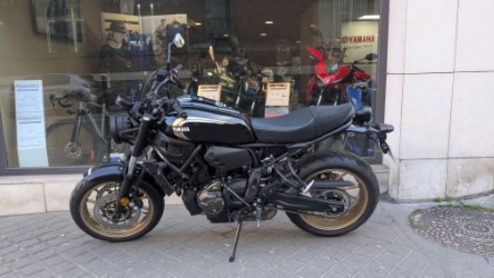 YAMAHA XSR 700 4