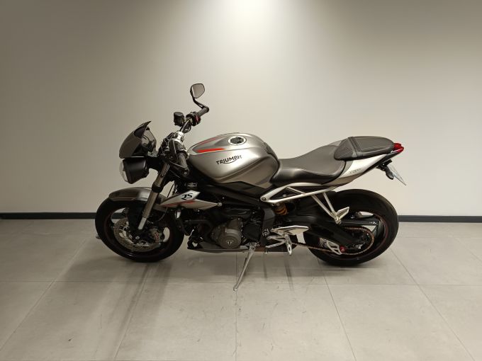 TRIUMPH STREET TRIPLE 765 RS 4