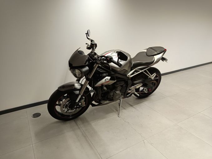 TRIUMPH STREET TRIPLE 765 RS 4