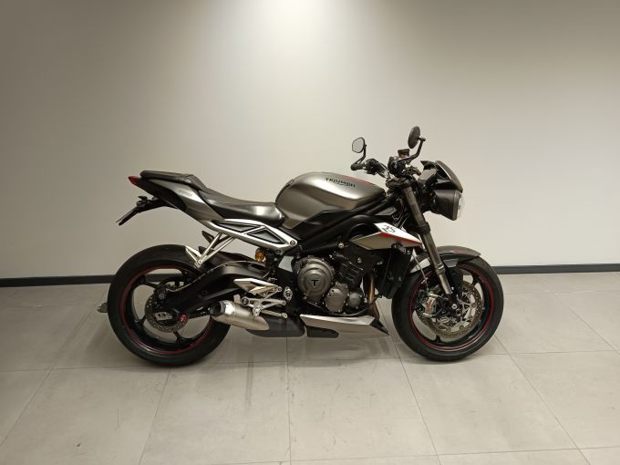 TRIUMPH STREET TRIPLE 765 RS 4