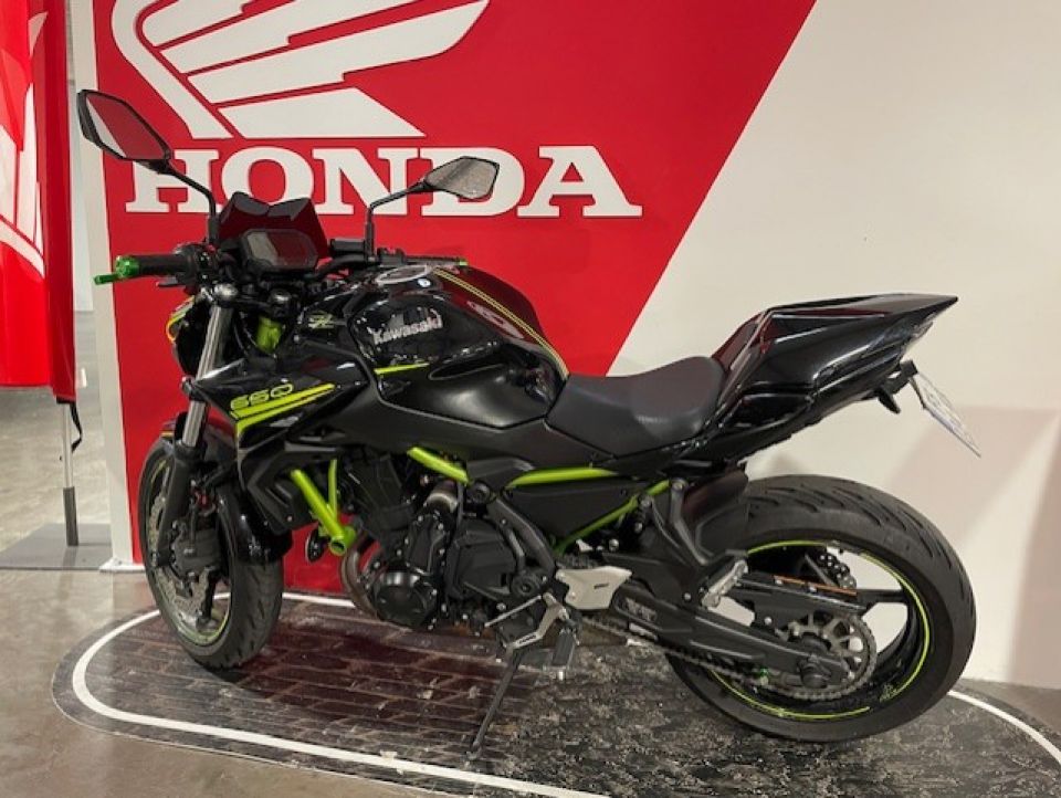 KAWASAKI Z 650 (47.5CV) 4