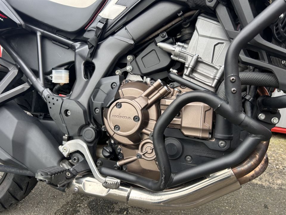 HONDA AFRICA TWIN CRF1000D DCT 4