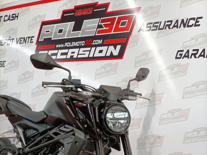 HONDA CB 125 R 4