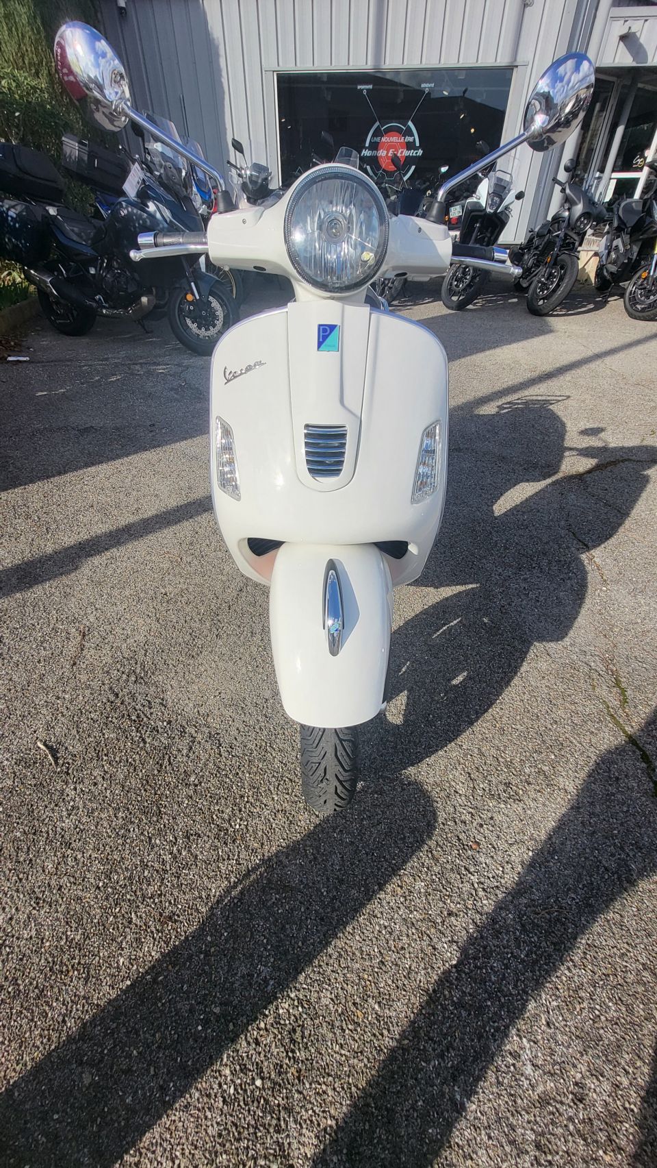 VESPA GTS 125IE SUPER 4