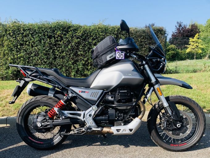 MOTO GUZZI V85 TT 850 Premium Graphics 850 4