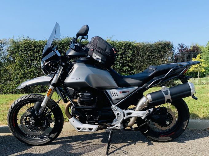 MOTO GUZZI V85 TT 850 Premium Graphics 850 4