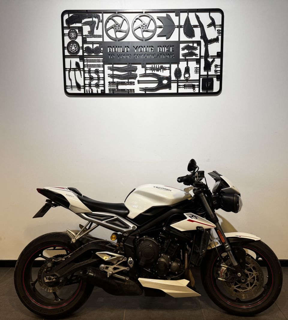TRIUMPH STREET TRIPLE 765 RS 4