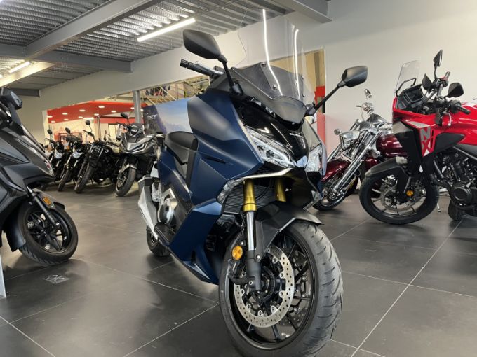 HONDA FORZA 750 4