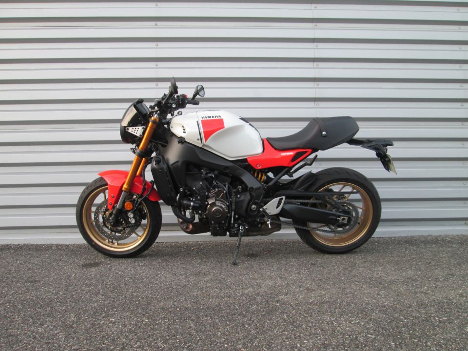 YAMAHA XSR 900 ABS 4