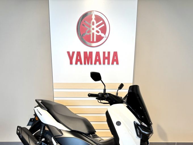 YAMAHA NMAX 125 4