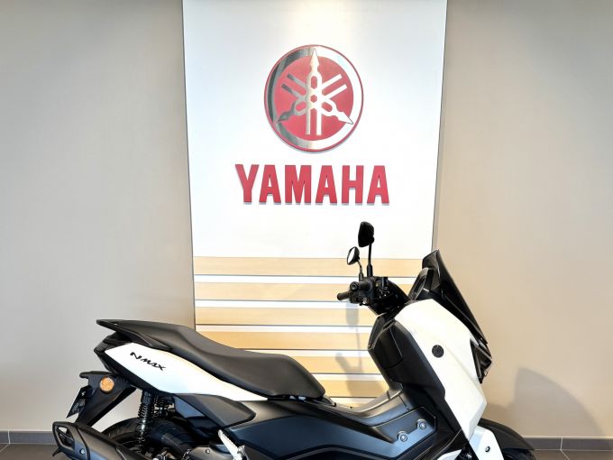 YAMAHA NMAX 125 4