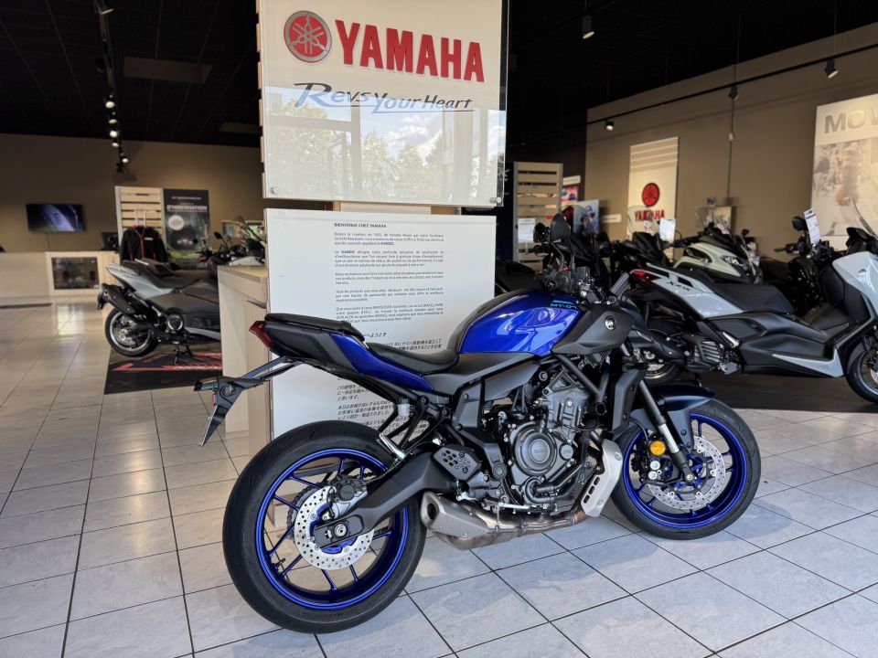 YAMAHA MT-07 (47.5CV) 4