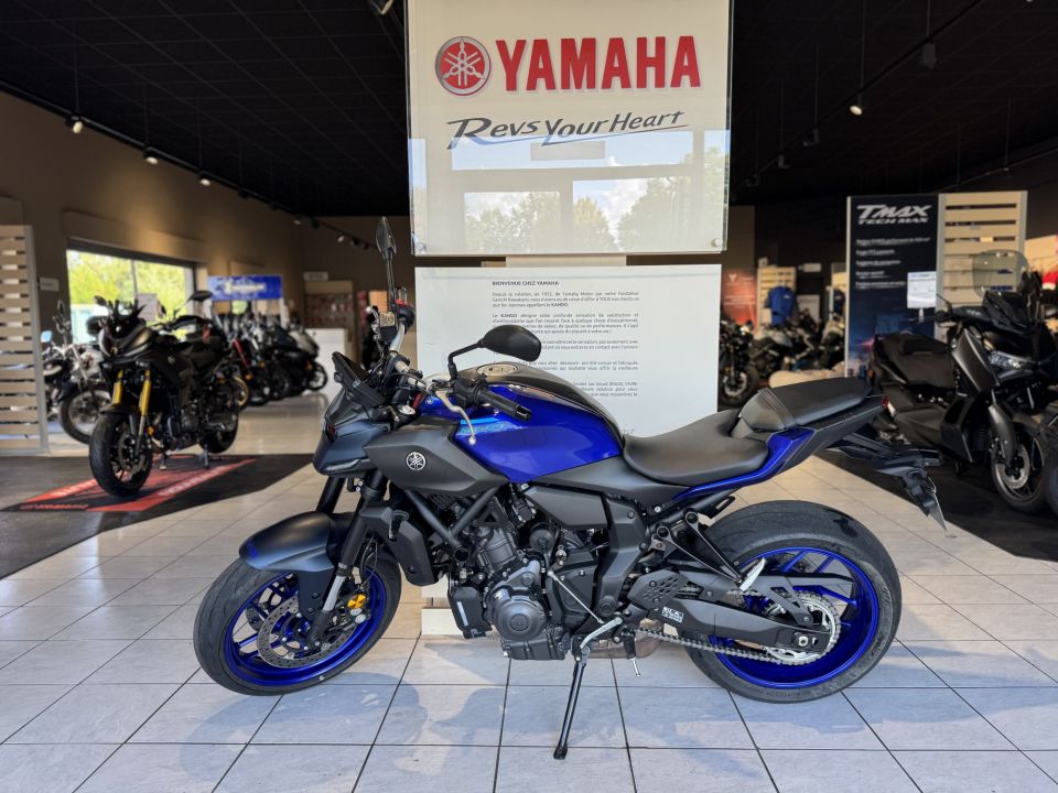 YAMAHA MT-07 (47.5CV) 4