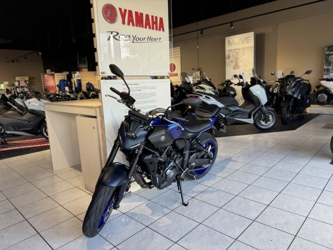 YAMAHA MT-07 (47.5CV) 4
