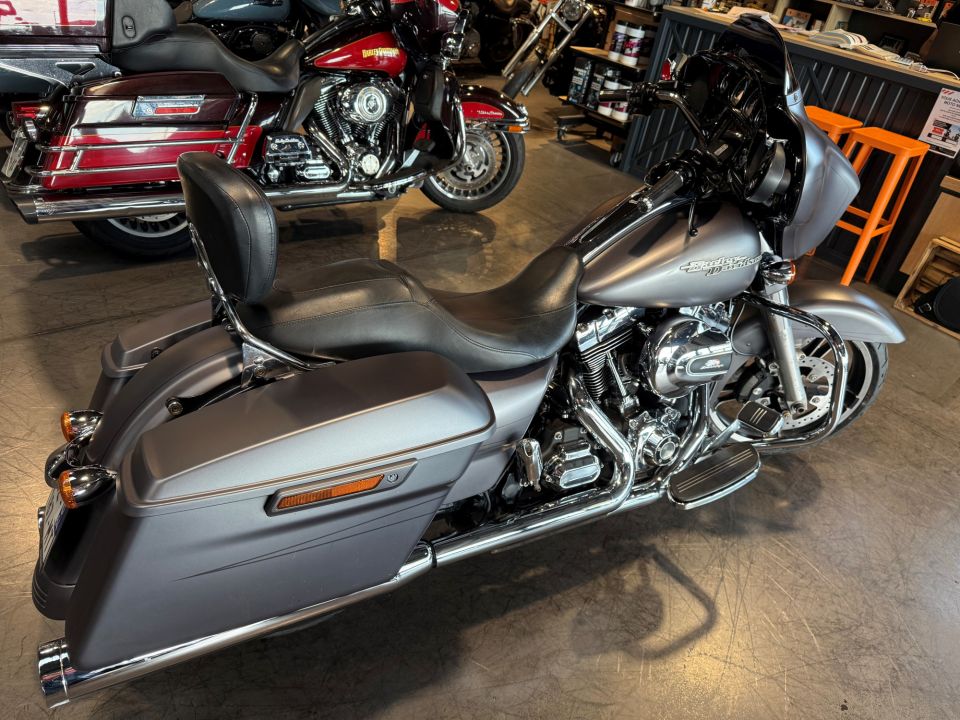 HARLEY-DAVIDSON TOURING STREET GLIDE 1690 SPECIAL 4