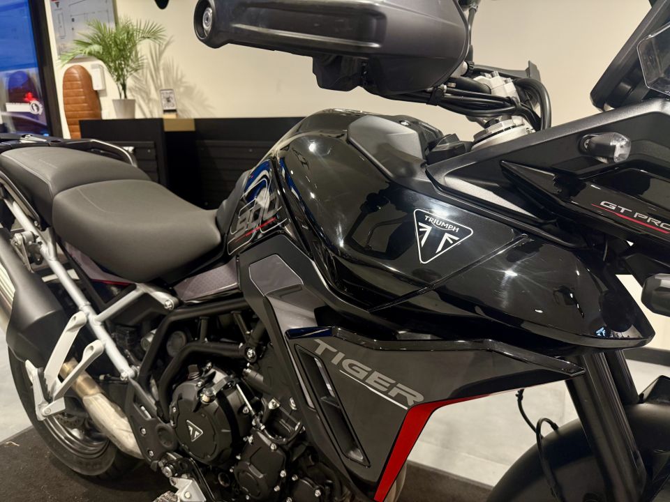 TRIUMPH Tiger 900 GT PRO 4