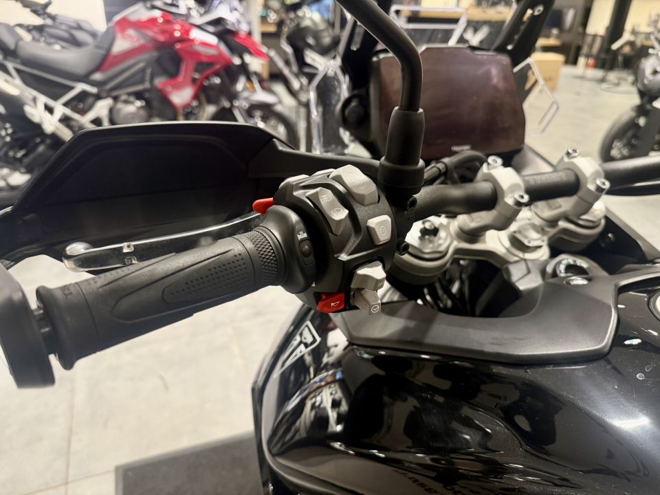TRIUMPH Tiger 900 GT PRO 4