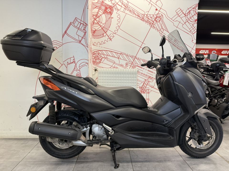 YAMAHA XMAX 125 4