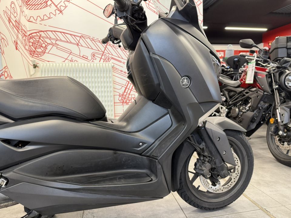 YAMAHA XMAX 125 4