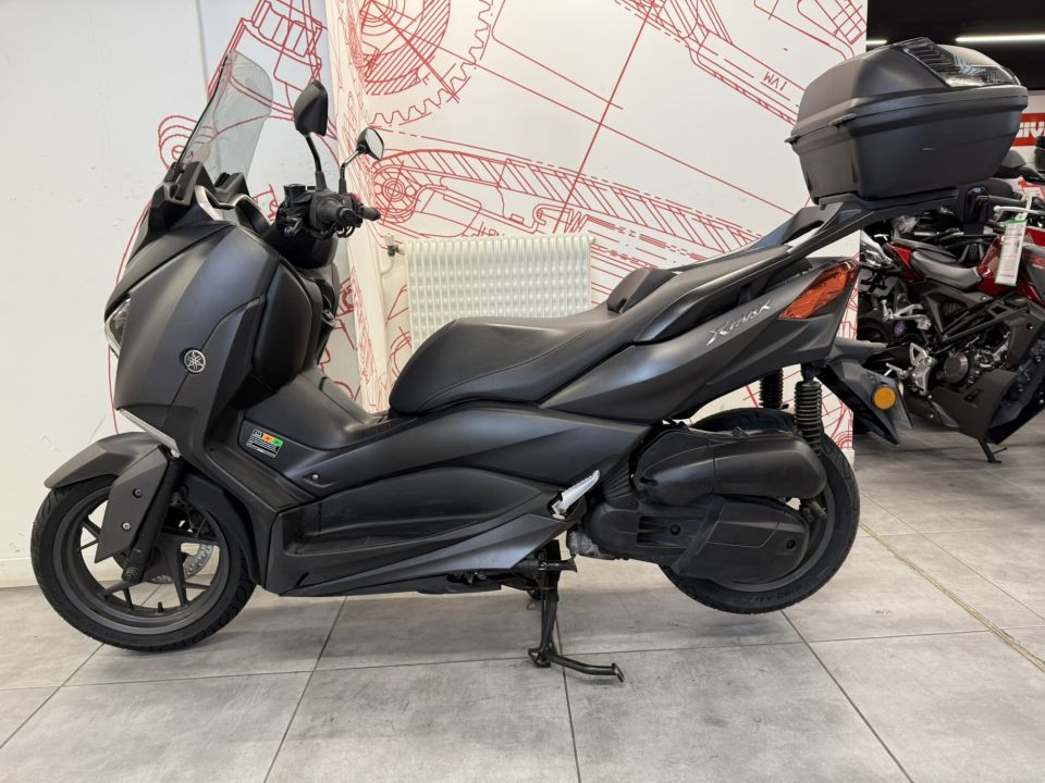 YAMAHA XMAX 125 4