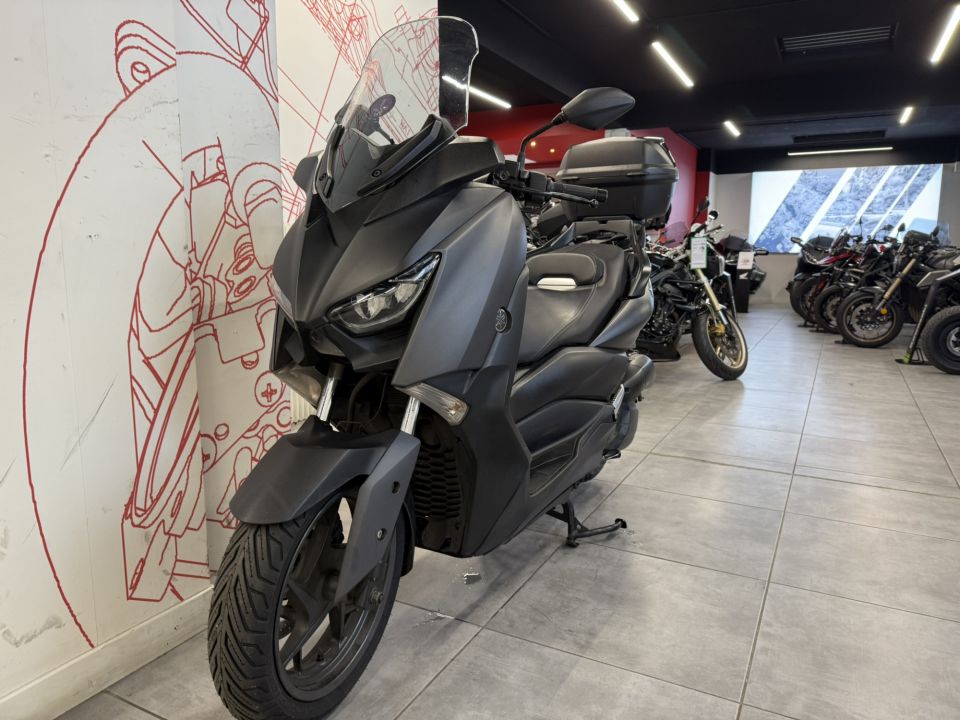 YAMAHA XMAX 125 4