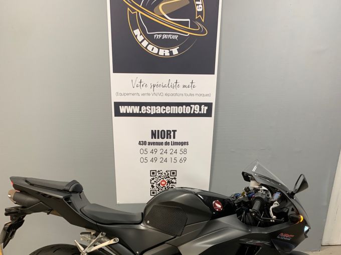 HONDA CBR 600 RR 4