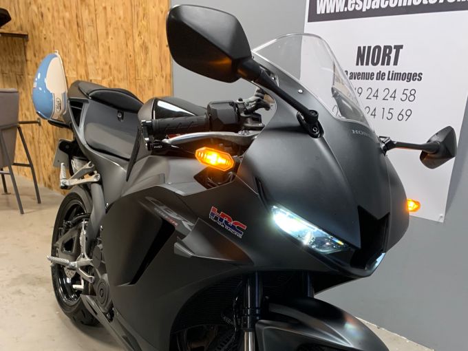 HONDA CBR 600 RR 4