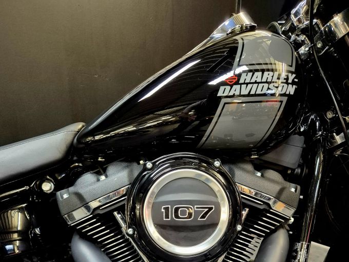 HARLEY-DAVIDSON SOFTAIL SPORT GLIDE 1745 4