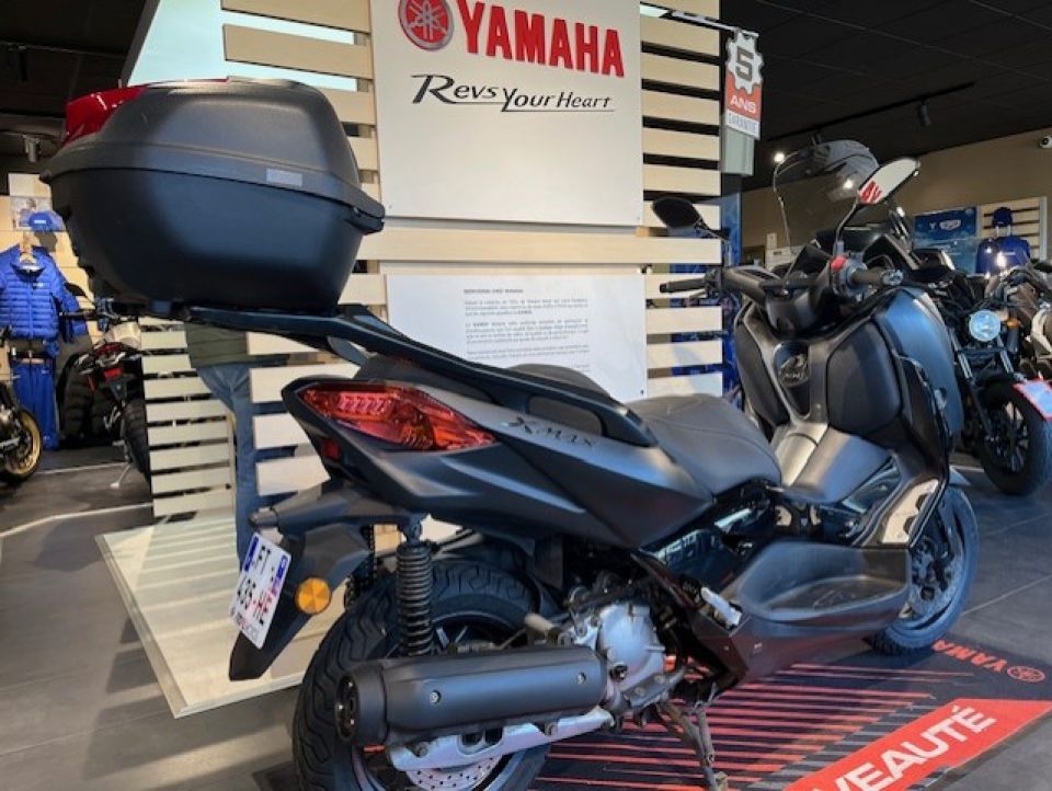 YAMAHA XMAX 125 TECH MAX 4
