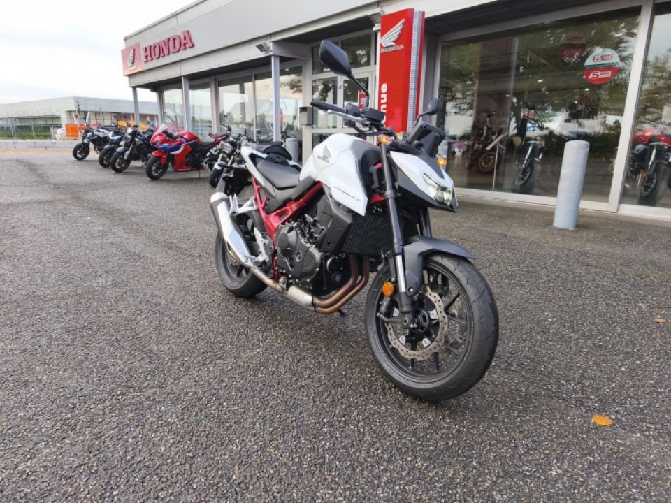 HONDA CB750 Hornet 35 kW 4