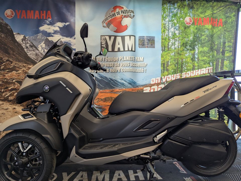 YAMAHA TRICITY 300 4