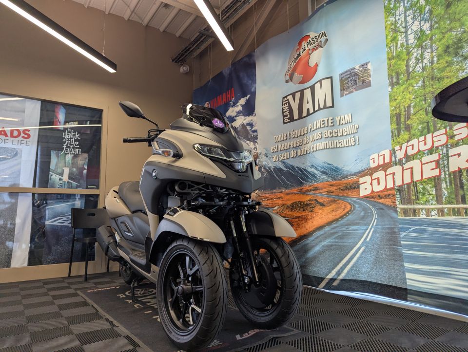 YAMAHA TRICITY 300 4