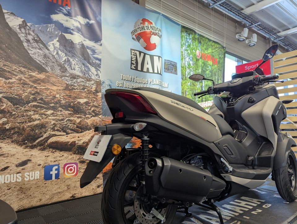 YAMAHA TRICITY 300 4