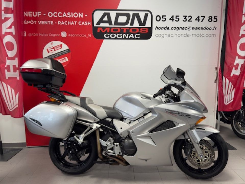 HONDA VFR 800 VTEC 4