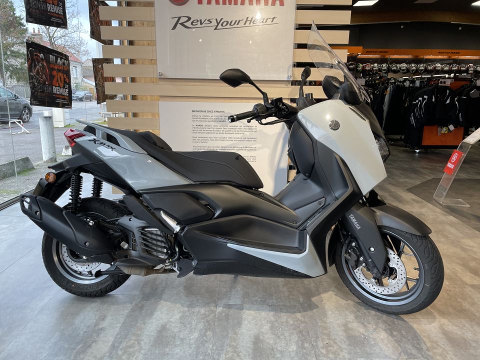 YAMAHA XMAX 125 TECH MAX 4