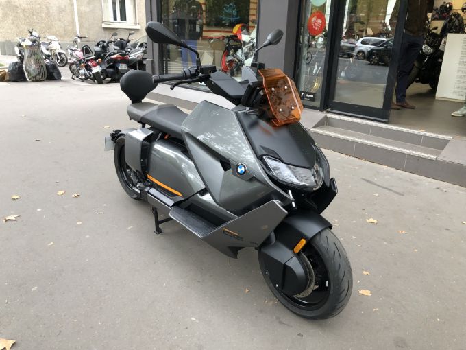 BMW CE 04 4