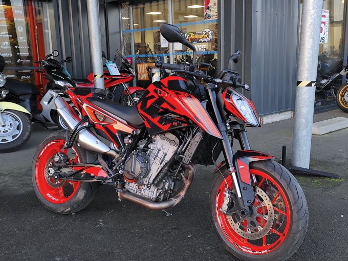 KTM 790 DUKE 4