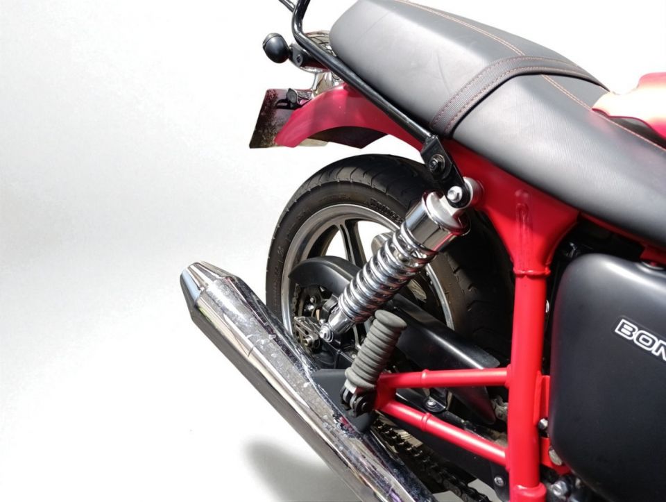 TRIUMPH BONNEVILLE 865 SE 4