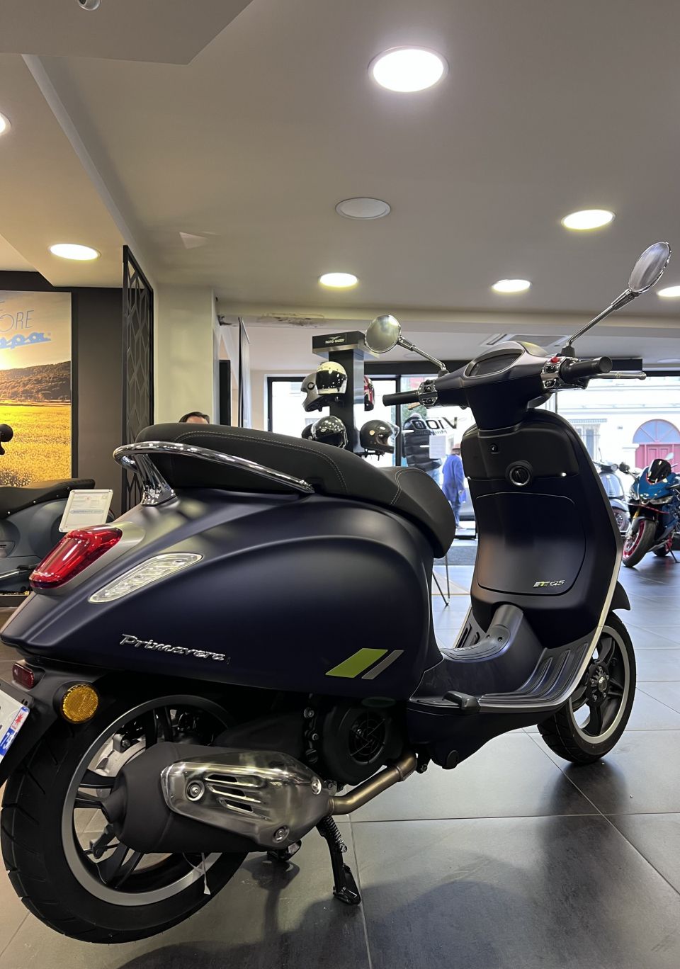 VESPA PRIMAVERA 125 4