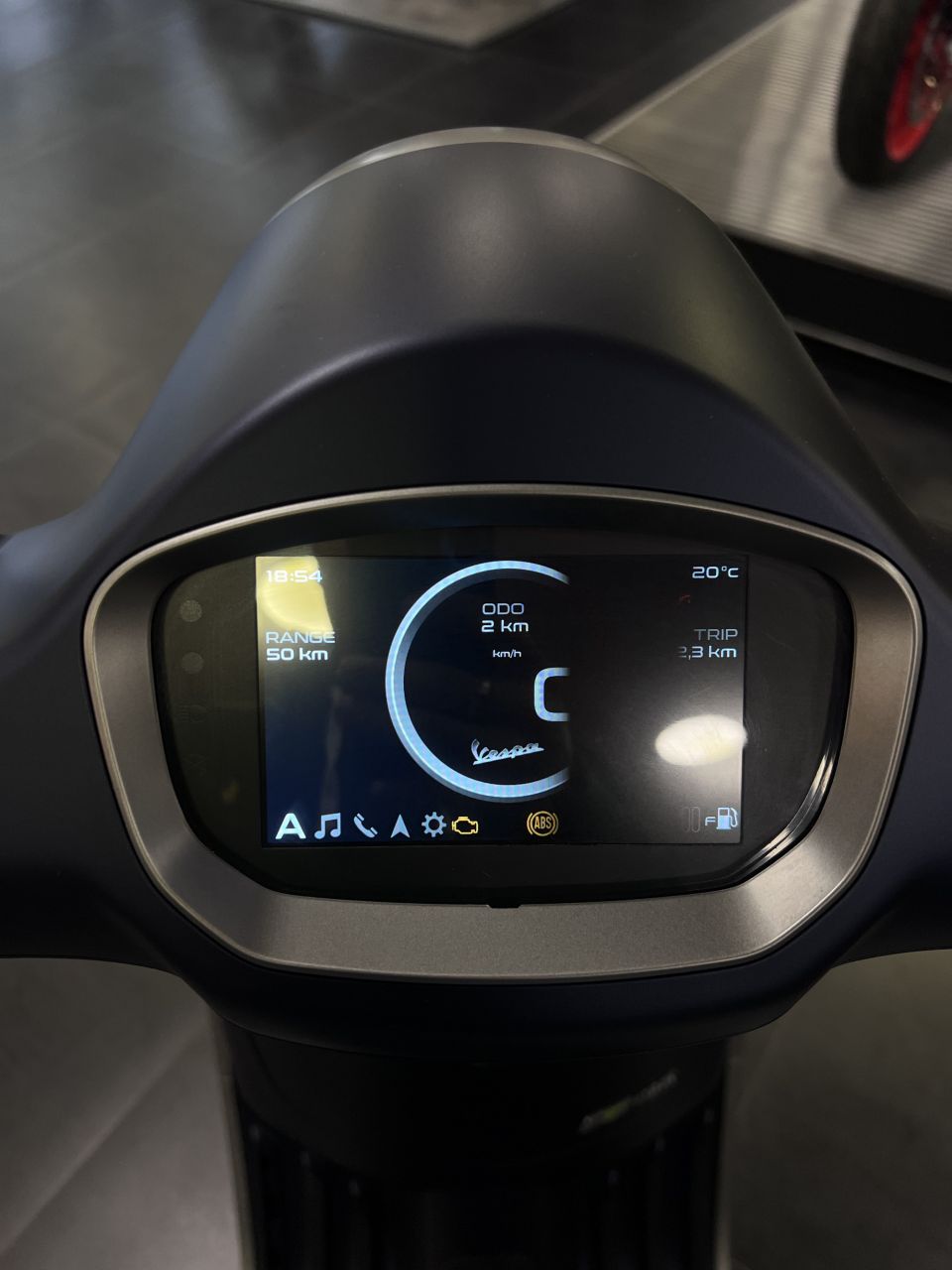 VESPA PRIMAVERA 125 4